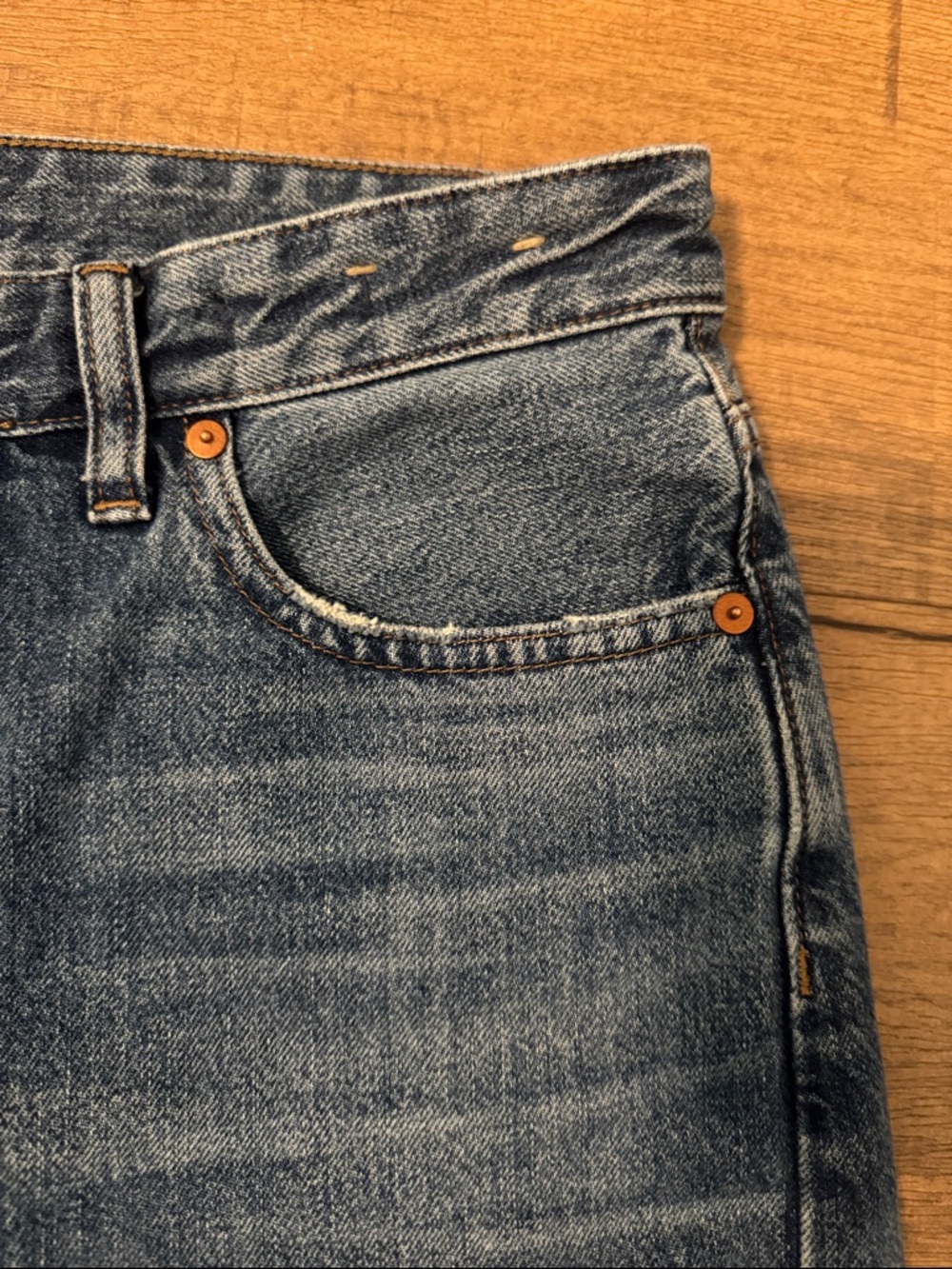 Madewell Medium Blue Denim darted barrel jeans - Picture 5 of 10